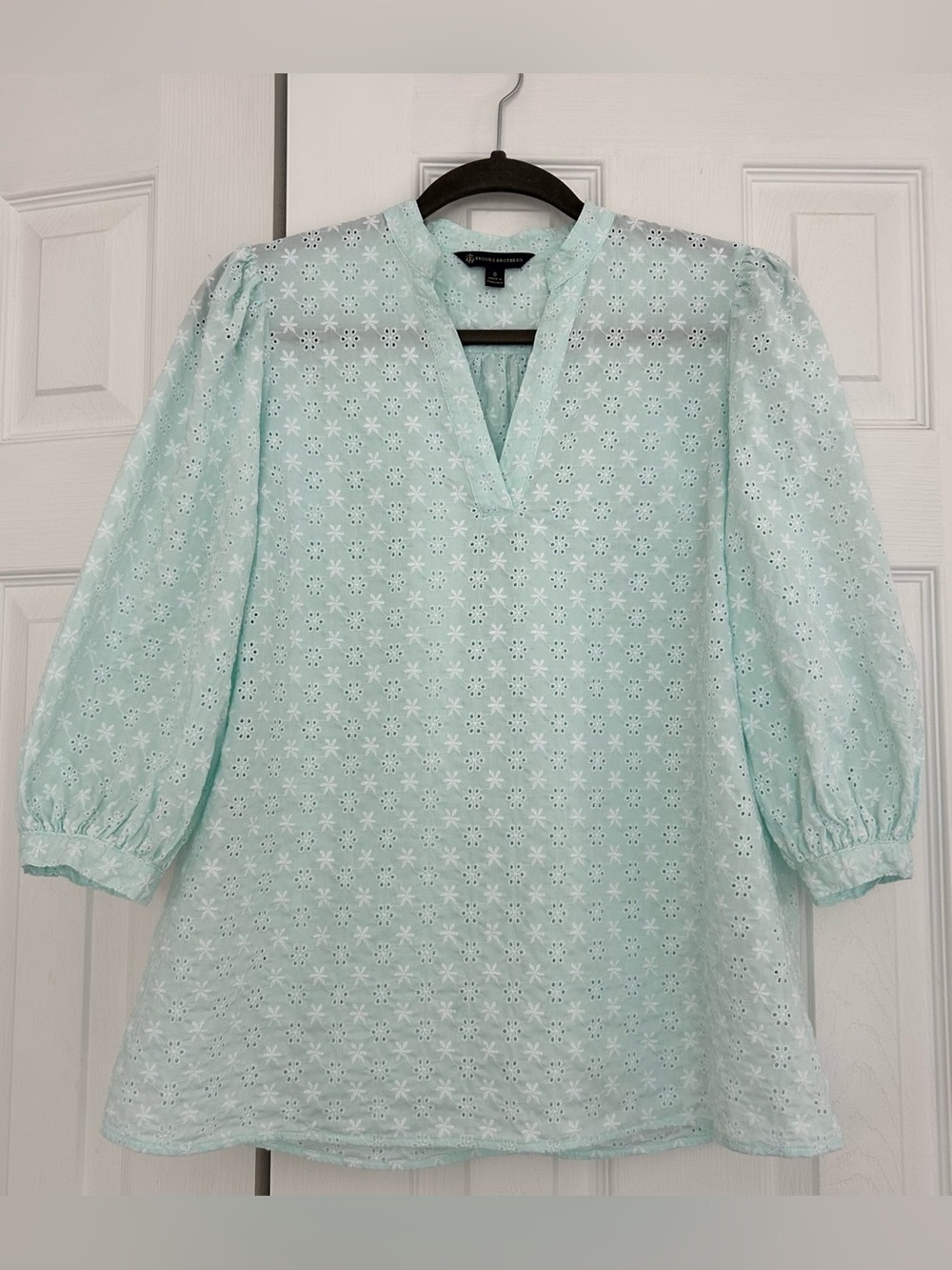 Brooks Brothers Mint Green Eyelet V-Neck Puff Sleeve 100% Cotton Top